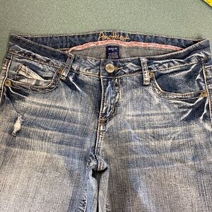 Amethyst Women’s or Juniors size 9 washed blue